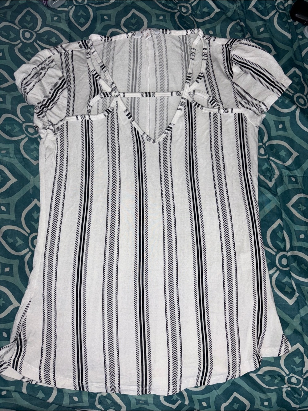 Candies black and white fitted top.